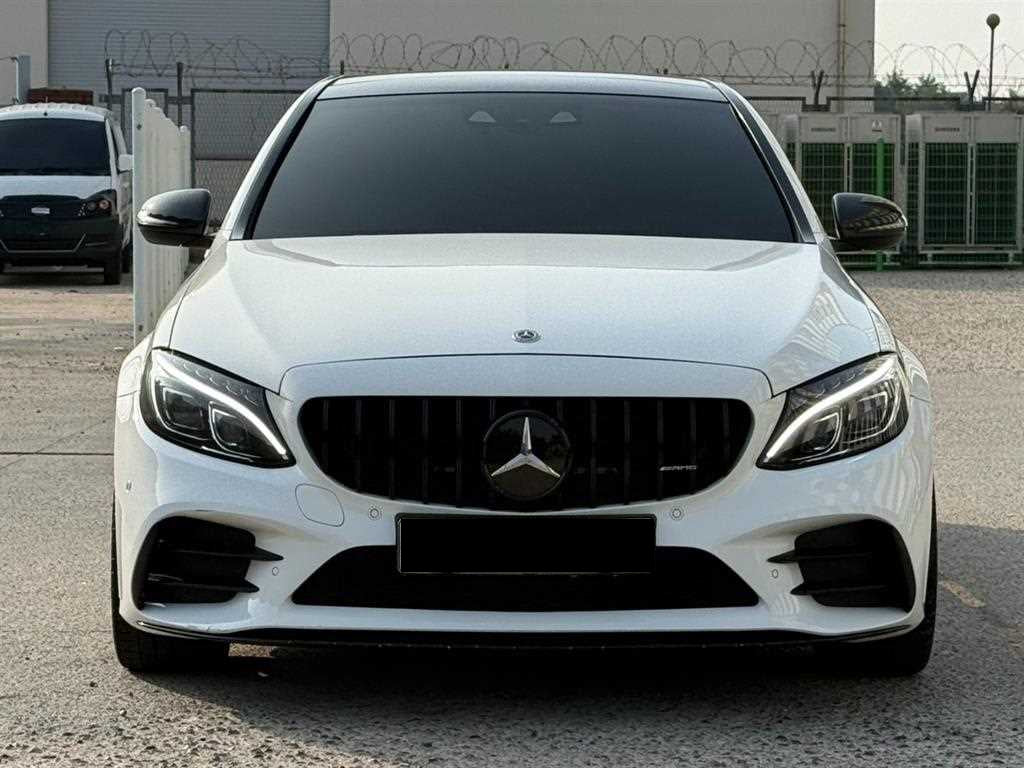 Mercedes-Benz C-Class — photo 01
