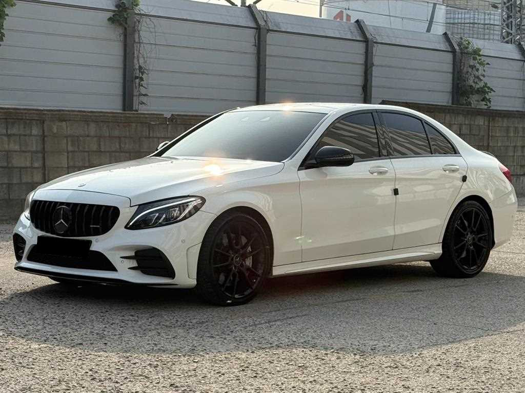 Mercedes-Benz C-Class — photo 02