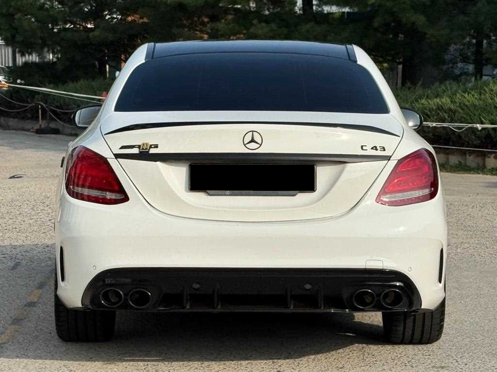 Mercedes-Benz C-Class — photo 04