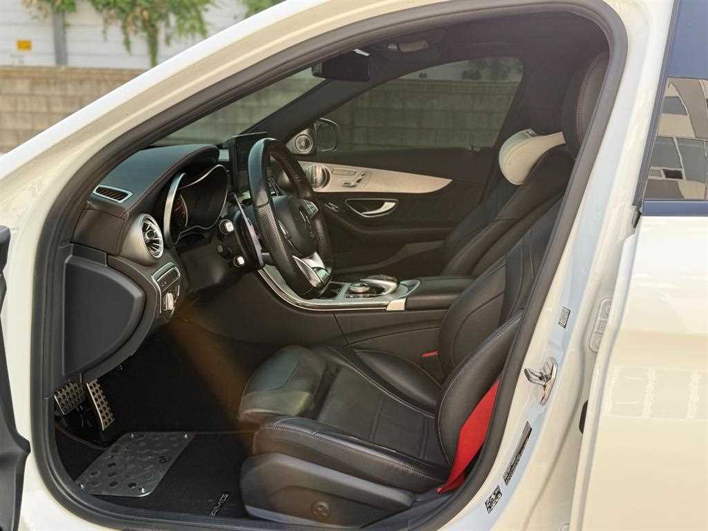 Mercedes-Benz C-Class — photo 05