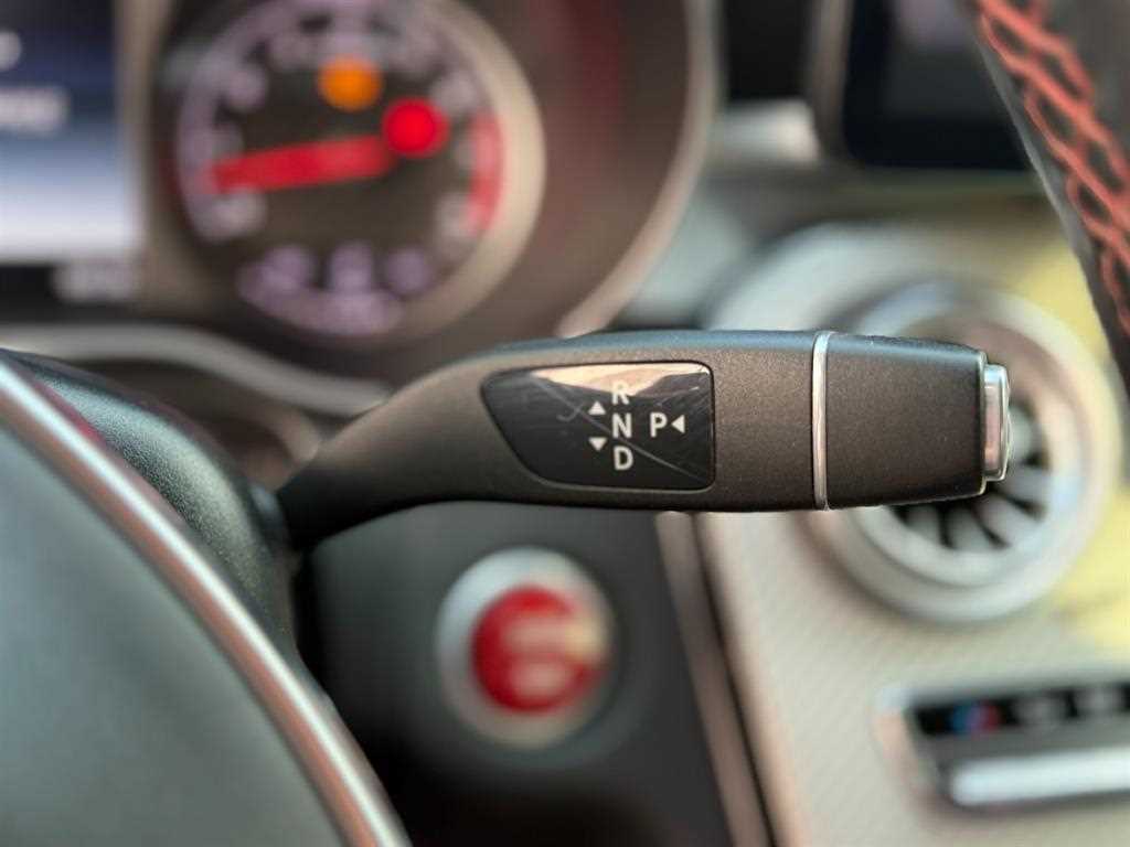 Mercedes-Benz C-Class — photo 10
