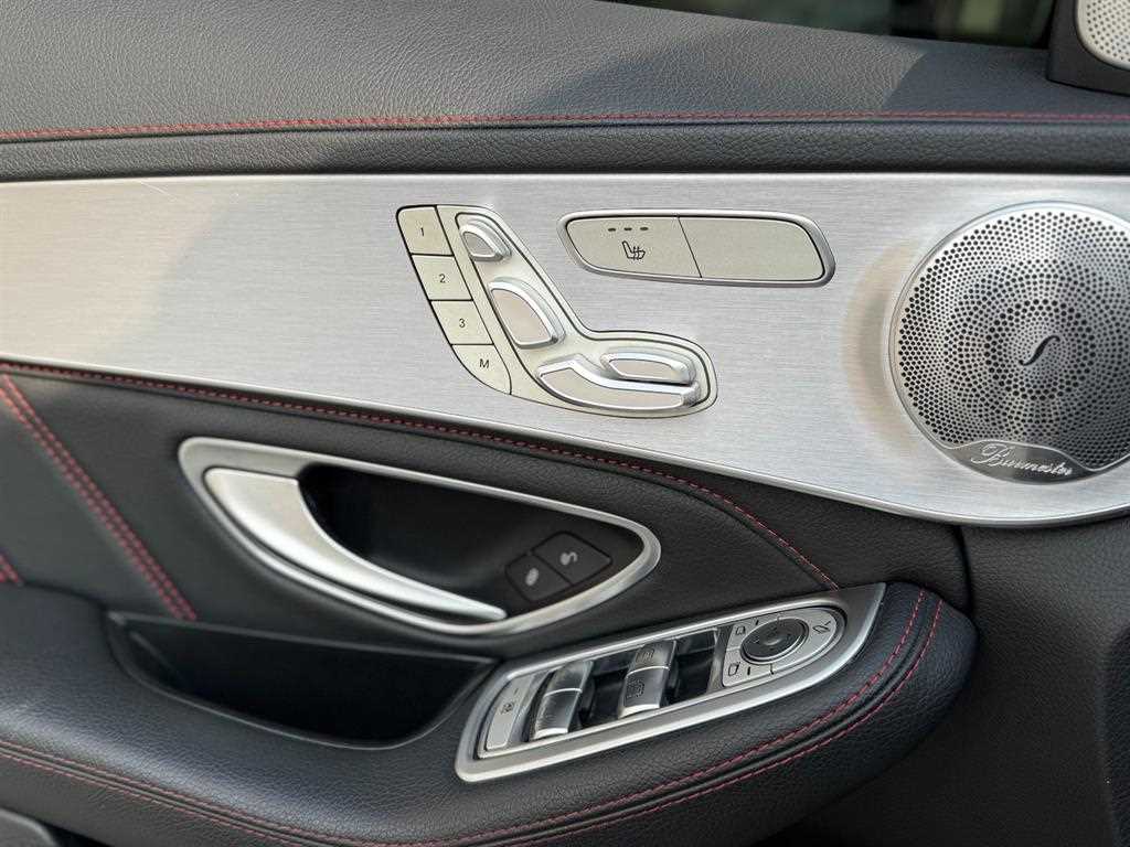 Mercedes-Benz C-Class — photo 11