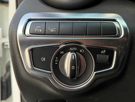 Mercedes-Benz C-Class — photo 12