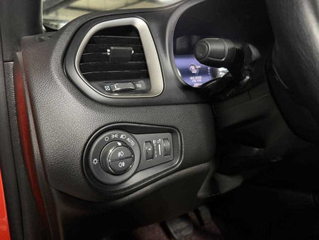 Jeep Renegade — photo 08