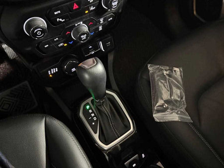 Jeep Renegade — photo 13