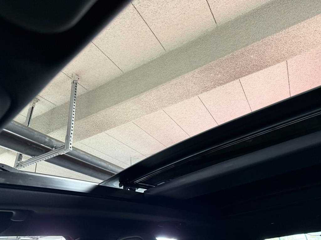 Jeep Renegade — photo 17
