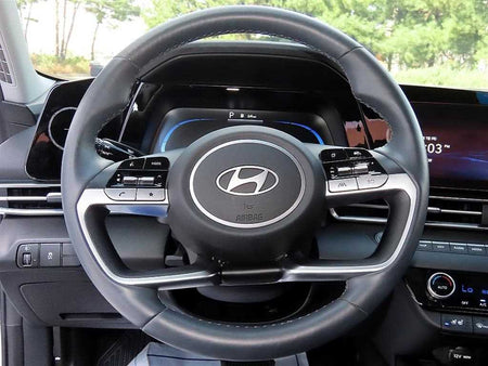 Hyundai Avante — photo 08