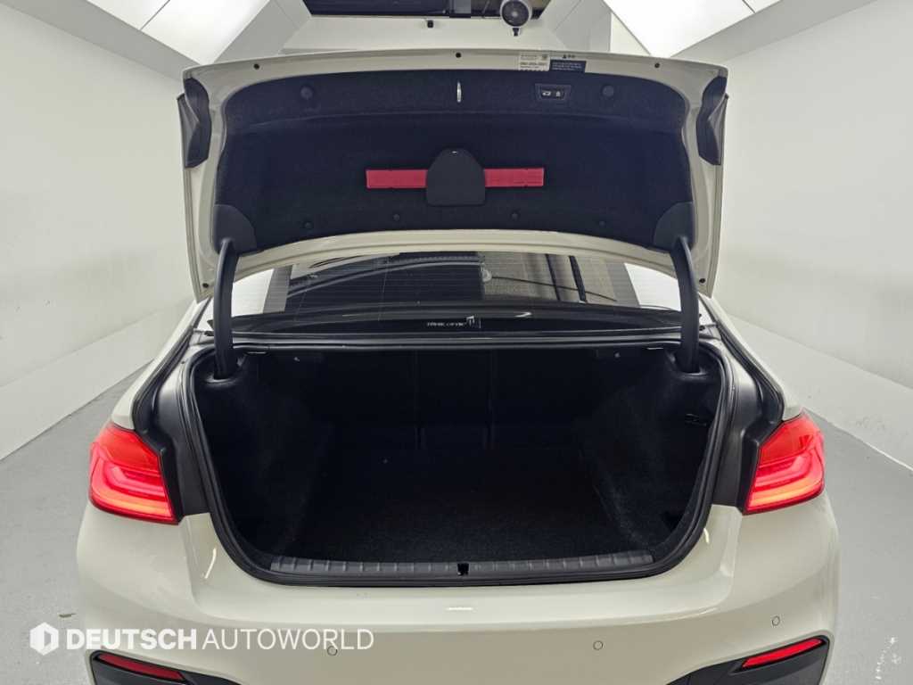 BMW 5-Series — photo 19