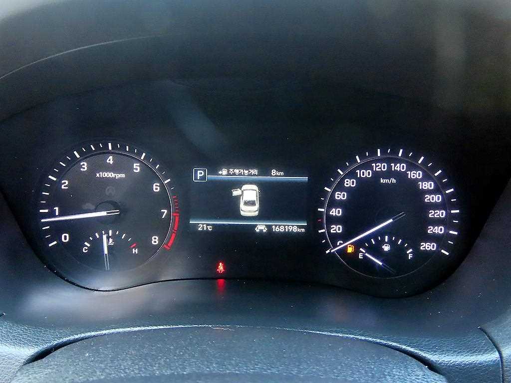 Genesis G80 — photo 09