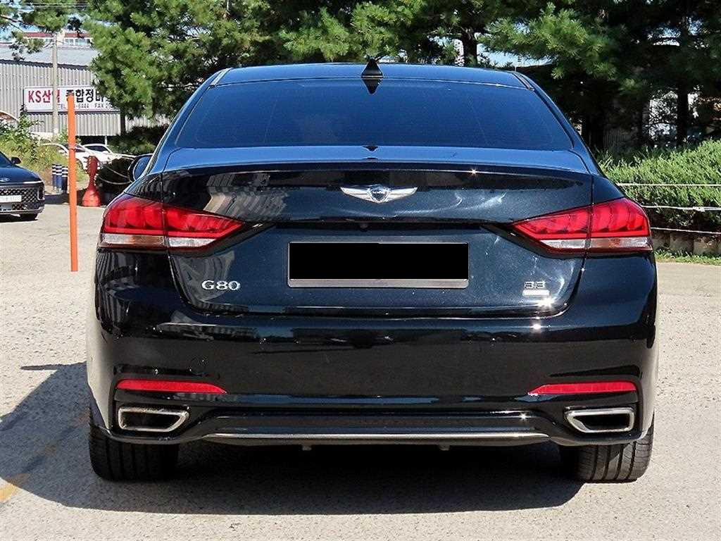 Genesis G80 — photo 04