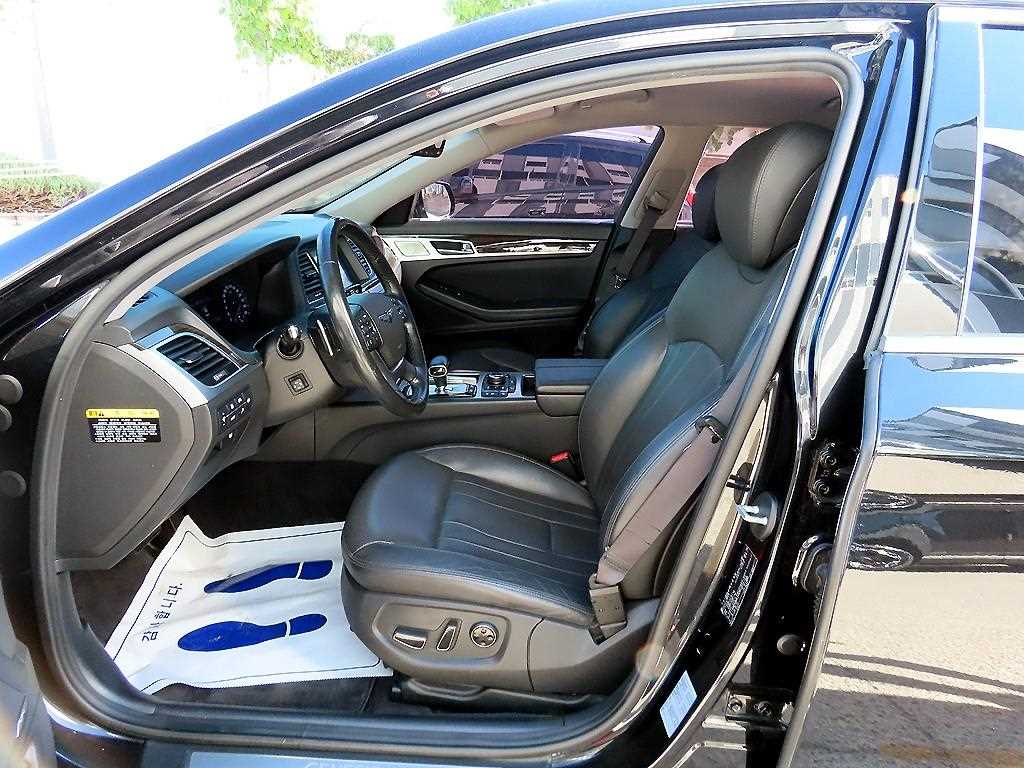 Genesis G80 — photo 05