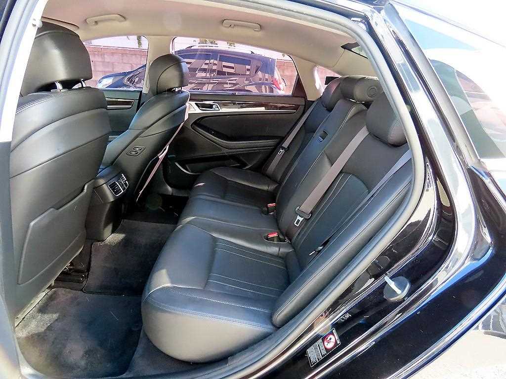 Genesis G80 — photo 06