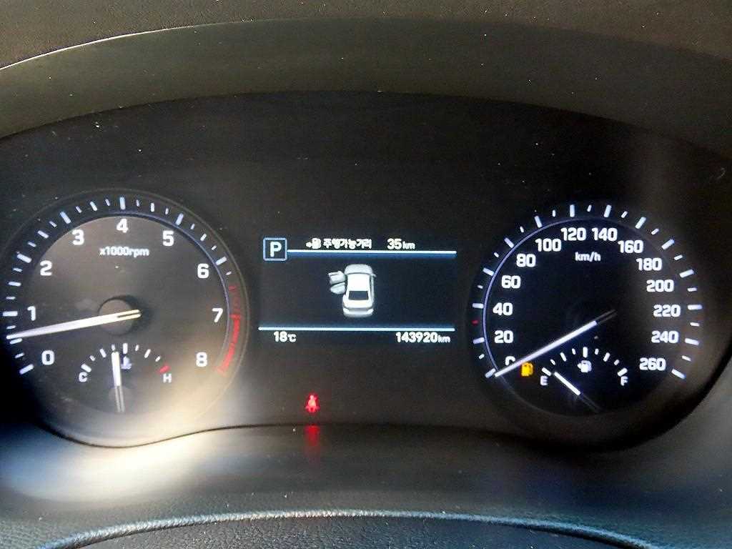 Genesis G80 — photo 09