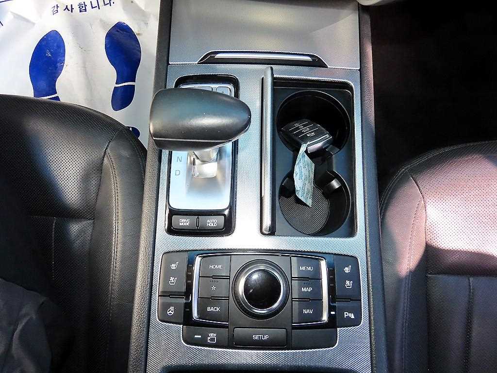 Genesis G80 — photo 10
