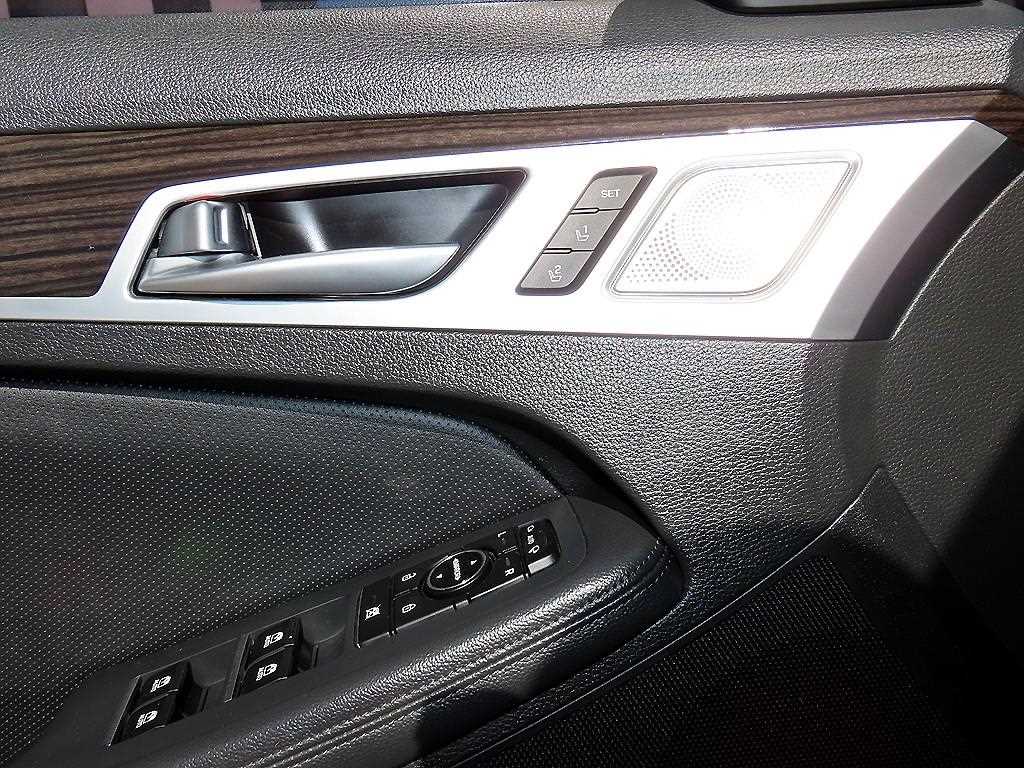 Genesis G80 — photo 11