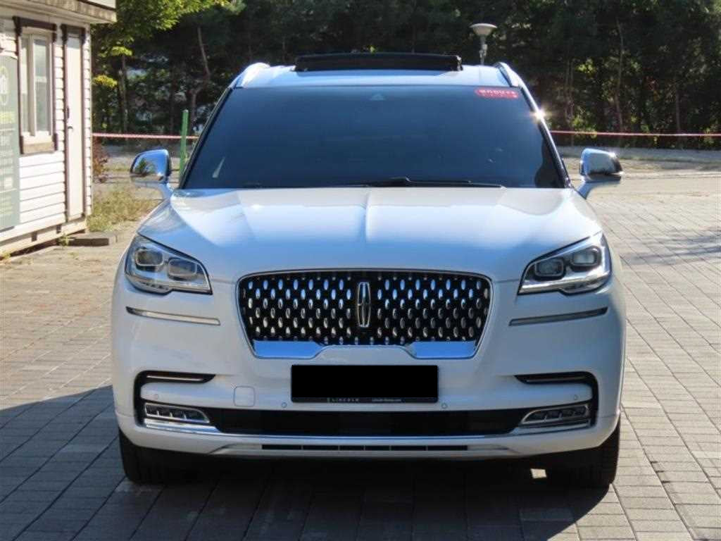 Lincoln Aviator — photo 01