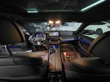 BMW 5-Series — photo 10