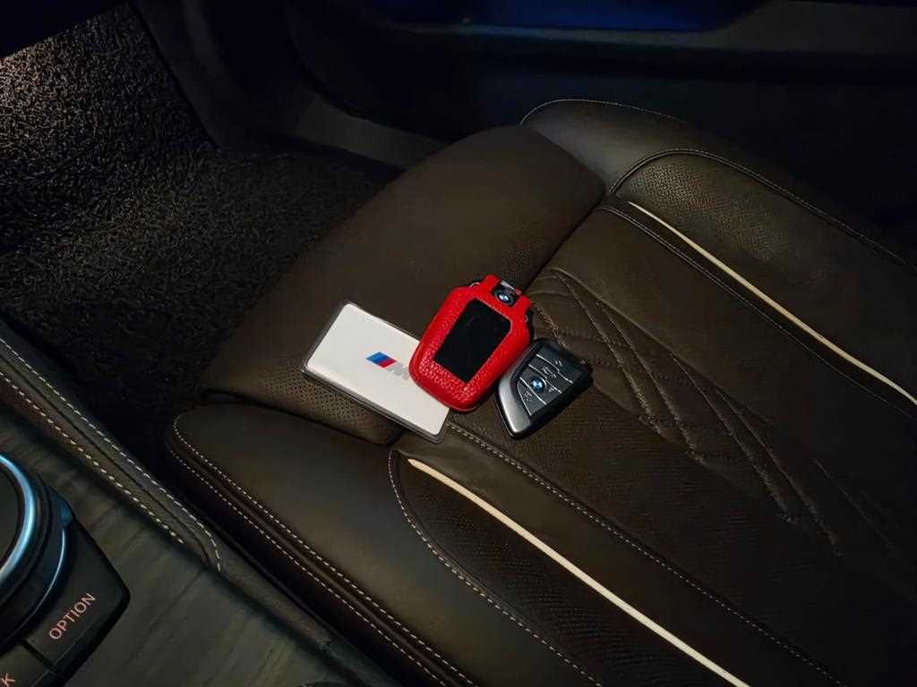 BMW 5-Series — photo 17