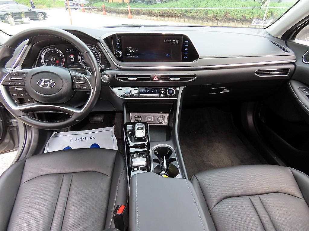 Hyundai Sonata — photo 07
