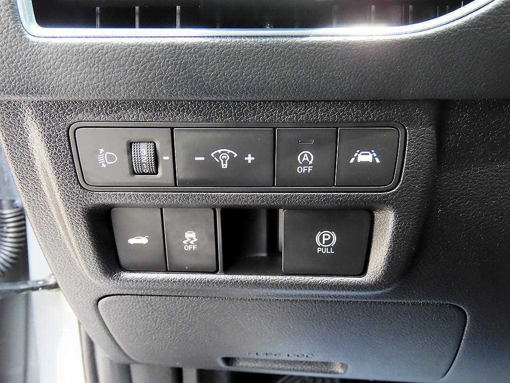 Hyundai Sonata — photo 12