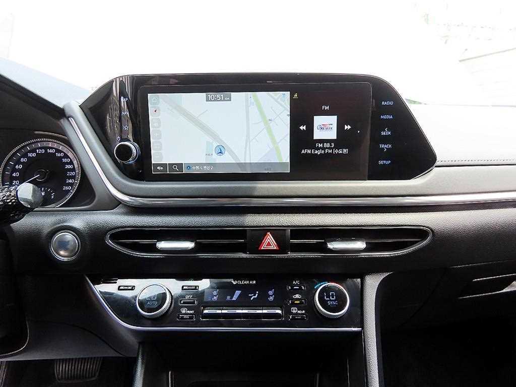 Hyundai Sonata — photo 14
