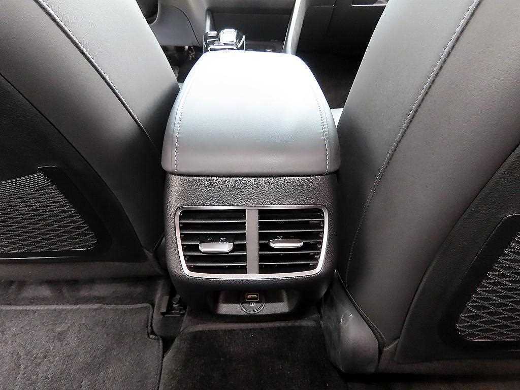 Hyundai Sonata — photo 18
