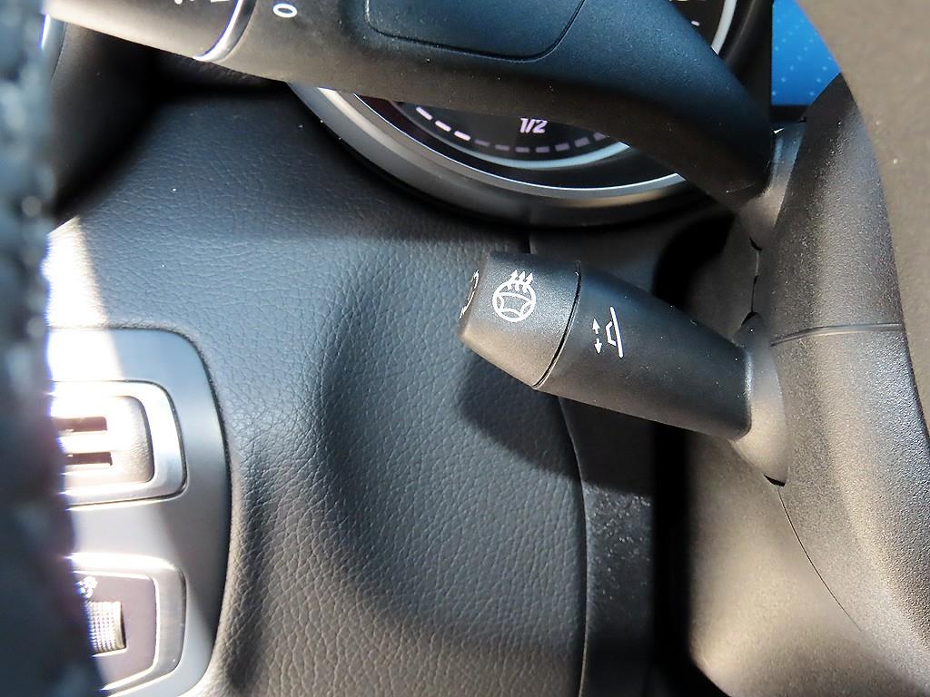 Mercedes-Benz C-Class — photo 12