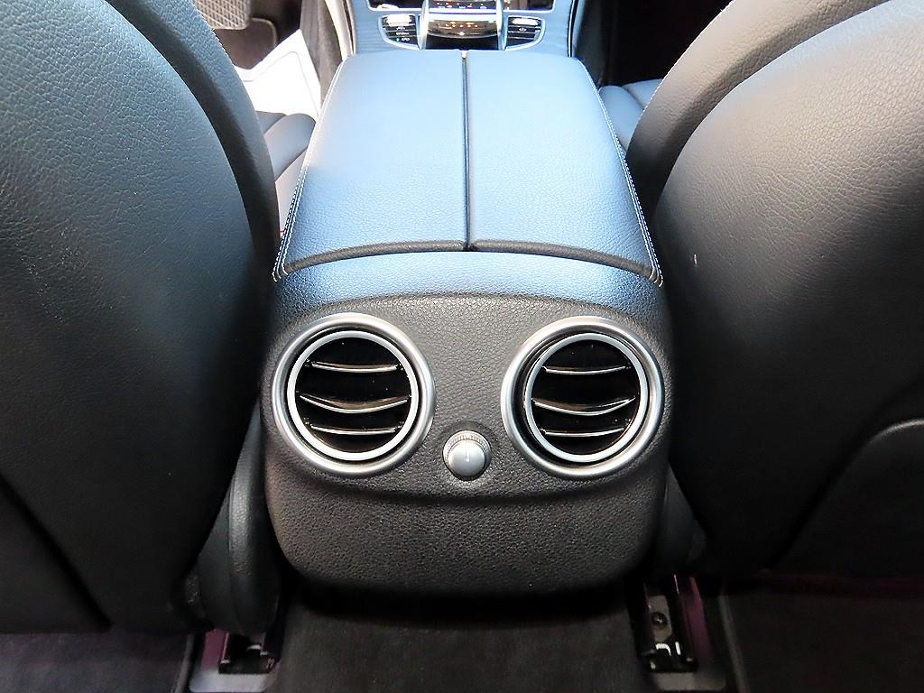 Mercedes-Benz C-Class — photo 17