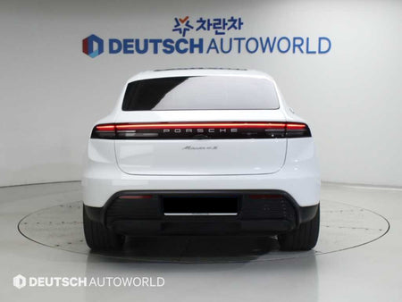 Porsche Macan — photo 04