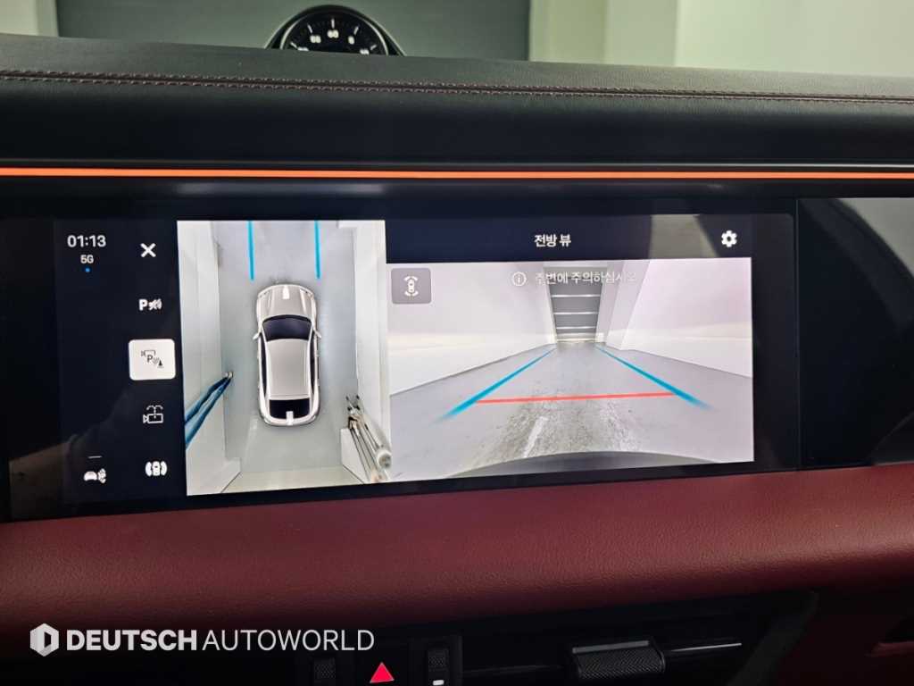 Porsche Macan — photo 15