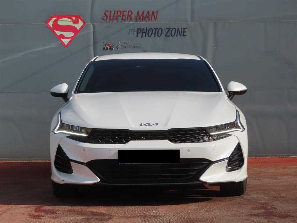 Kia K5 — photo 02