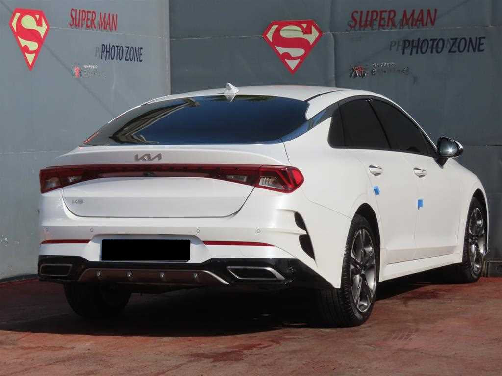 Kia K5 — photo 03