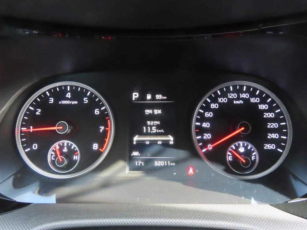 Kia K5 — photo 08