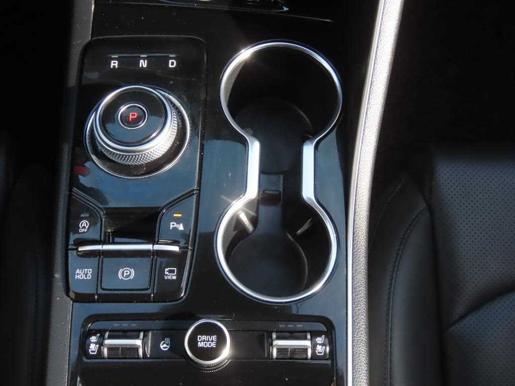 Kia K5 — photo 10