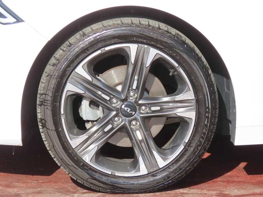 Kia K5 — photo 20
