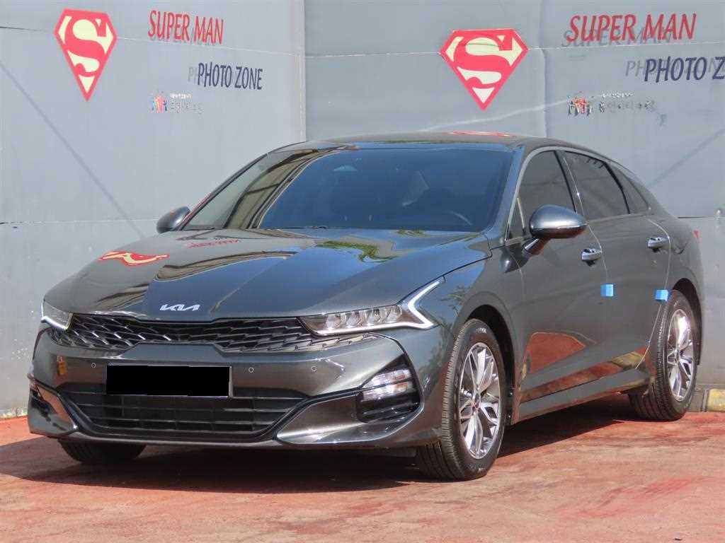 Kia K5 — photo 01
