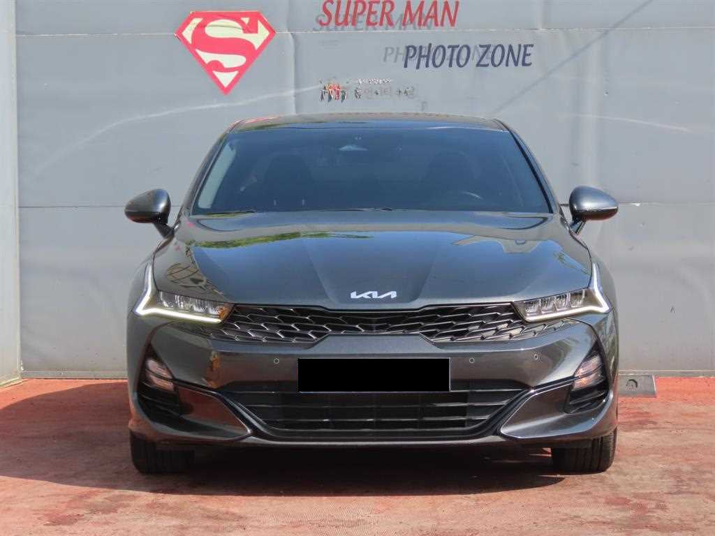 Kia K5 — photo 02
