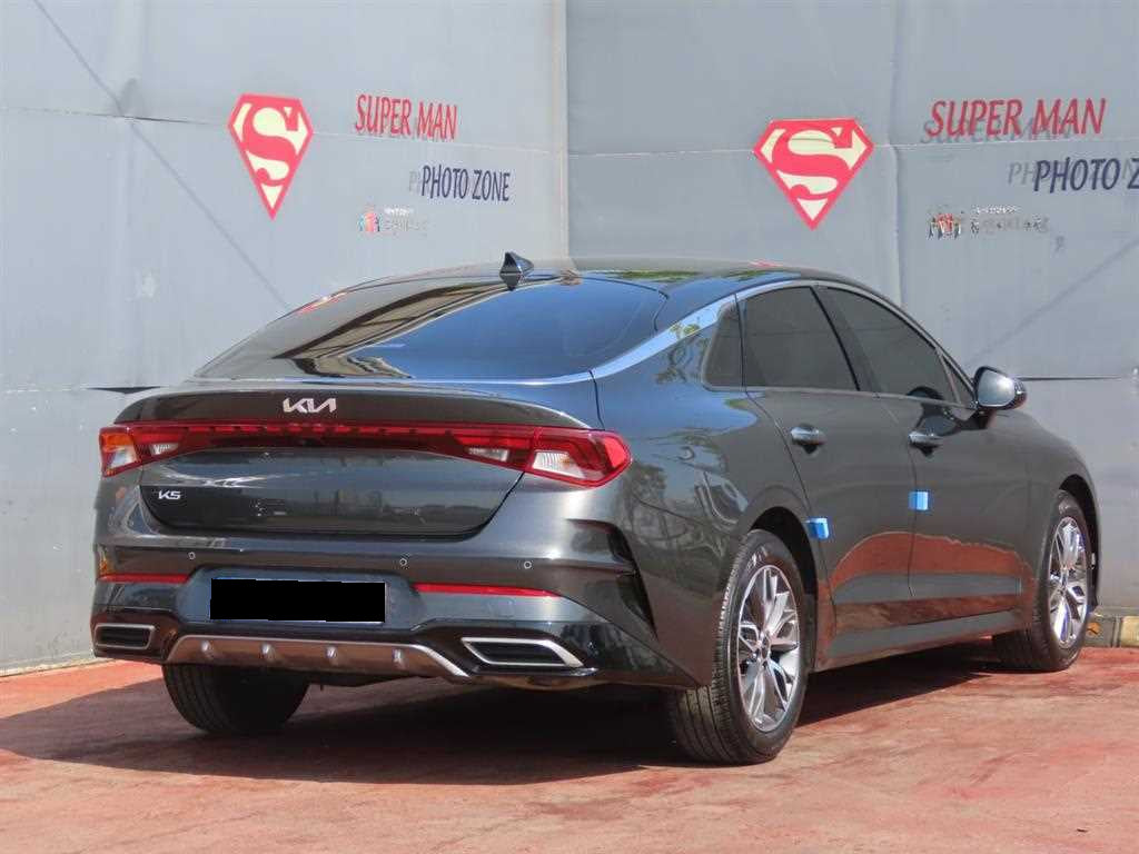 Kia K5 — photo 03