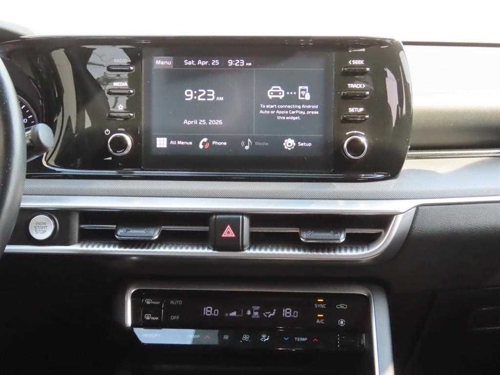 Kia K5 — photo 09