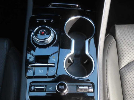 Kia K5 — photo 11
