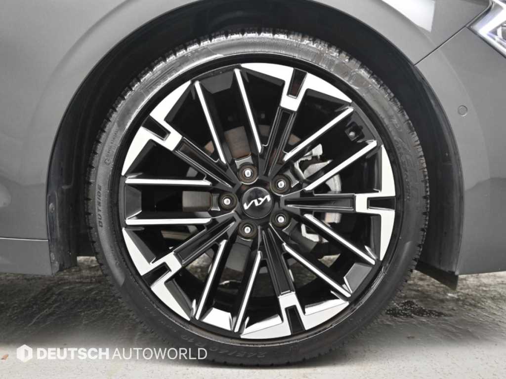Kia K5 — photo 05