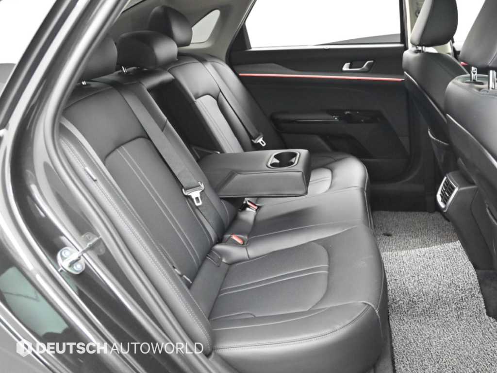 Kia K5 — photo 12