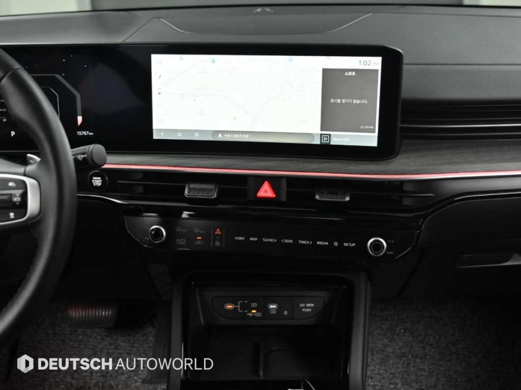 Kia K5 — photo 14