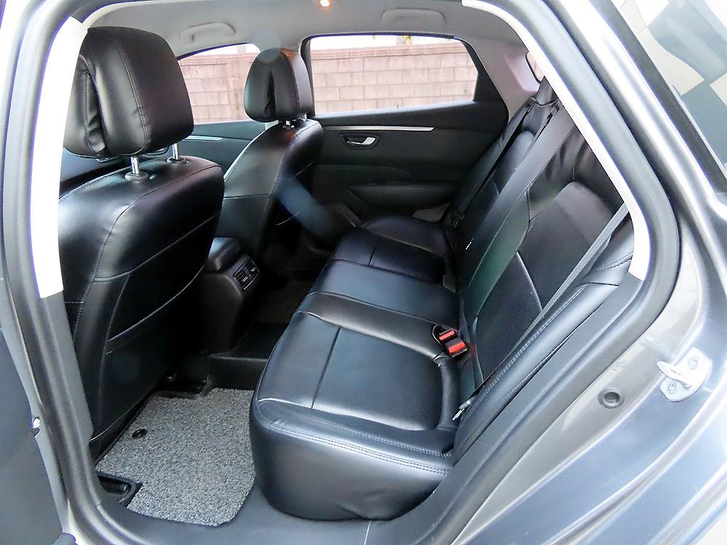 RENAULT SM6 — photo 06
