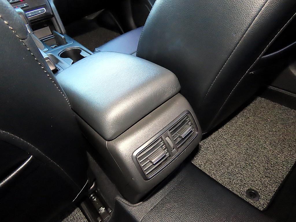 RENAULT SM6 — photo 16