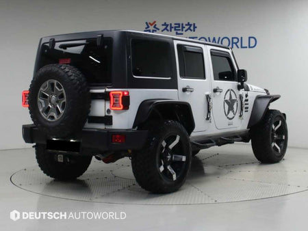 Jeep Wrangler — photo 02