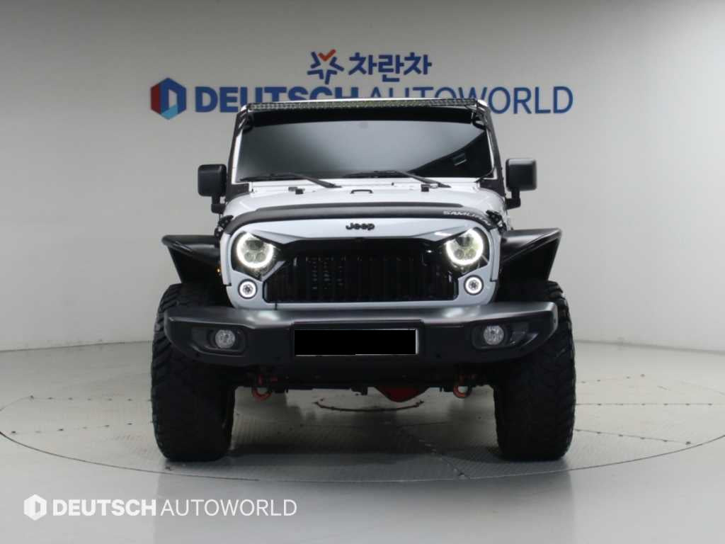 Jeep Wrangler — photo 03