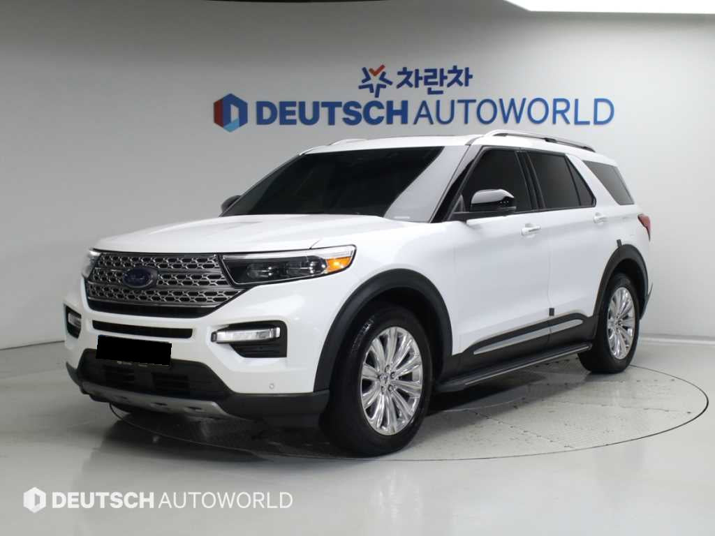 Ford Explorer — photo 01