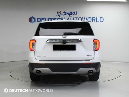 Ford Explorer — photo 04
