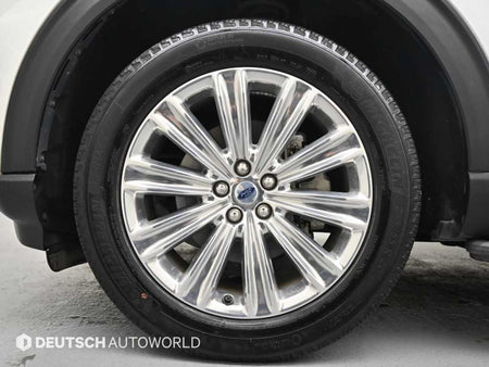Ford Explorer — photo 05